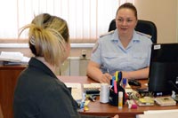 Увеличить и посмотреть фото Полицейские Западного округа провели Единый день бесплатной юридической помощи гражданам
