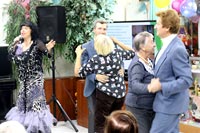 Увеличить и посмотреть фото Праздничное мероприятие, посвященное Дню старшего поколения
