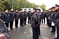 Увеличить и посмотреть фото Инструктаж сотрудников полиции проведен на Поклонной горе