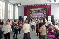 В муниципальном округе Проспект Вернадского провели праздничное мероприятие, посвященное празднованию Международного женского дня 8 марта